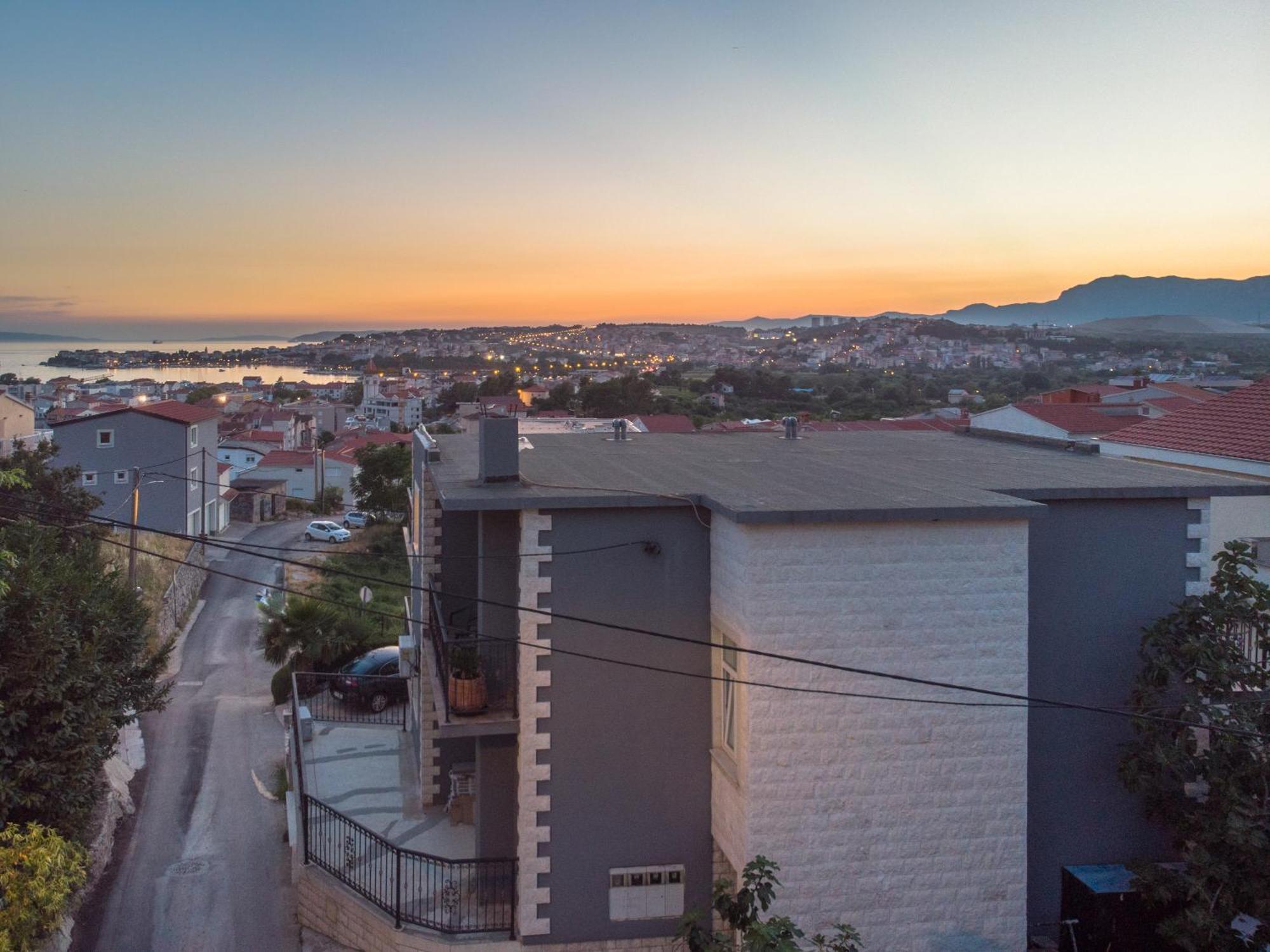 Sea View Apartments With Jaccuzzi Podstrana Exterior foto