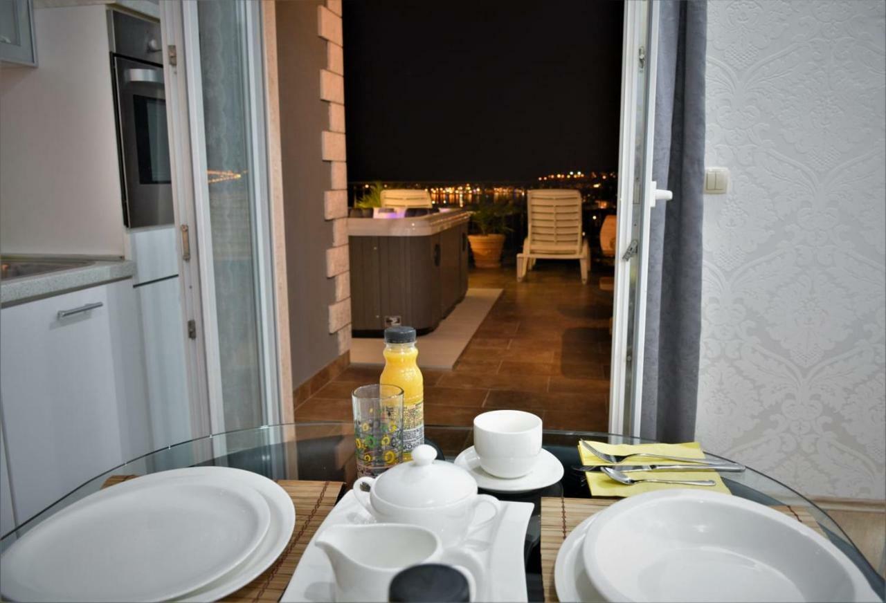 Sea View Apartments With Jaccuzzi Podstrana Exterior foto